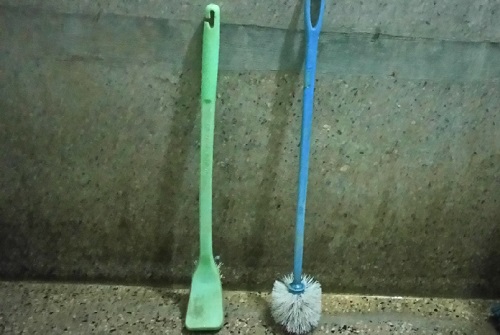 Best Bathroom Cleaning Brush: To Provide Added Shine