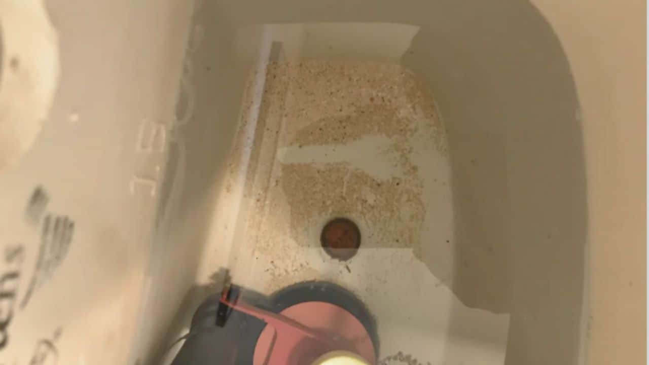 Why Is There Sand In My Toilet Bowl Wait Before Trying This HomePander